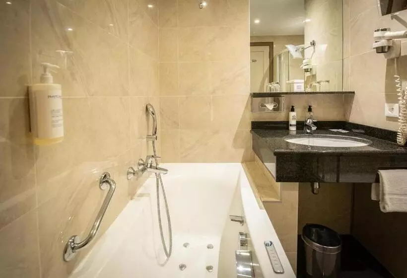 اتاق لوکس, Splendid Hotel & Spa Nice