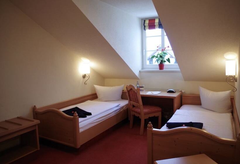 Номер Стандарт, Alttolkewitzer Hof