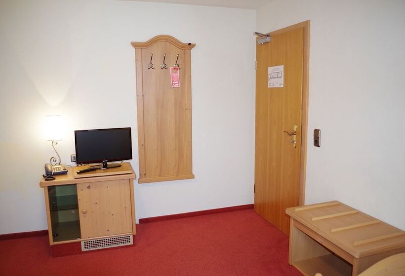 Номер Стандарт, Alttolkewitzer Hof