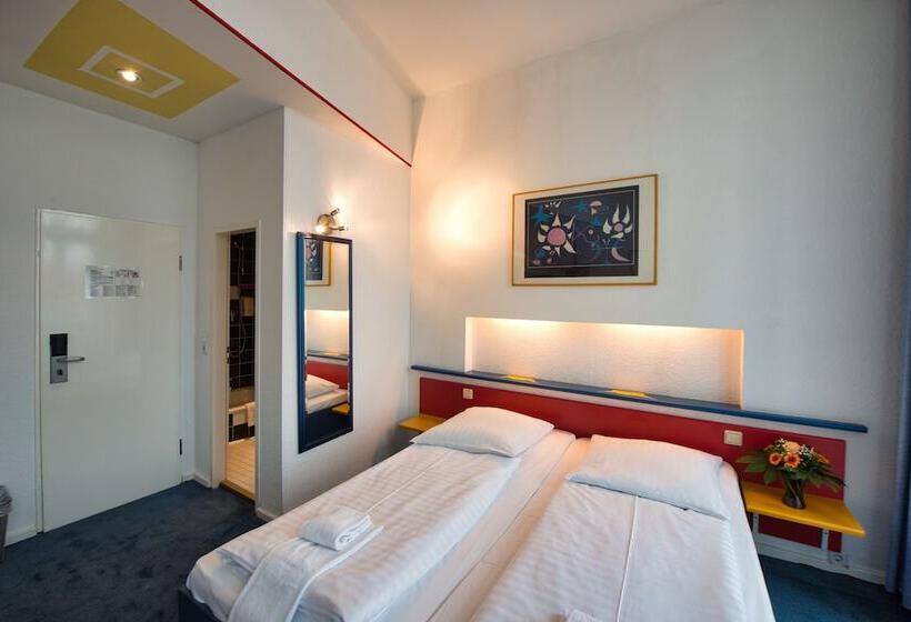 اتاق استاندارد سه نفره, Art Hotel Charlottenburger Hof Berlin