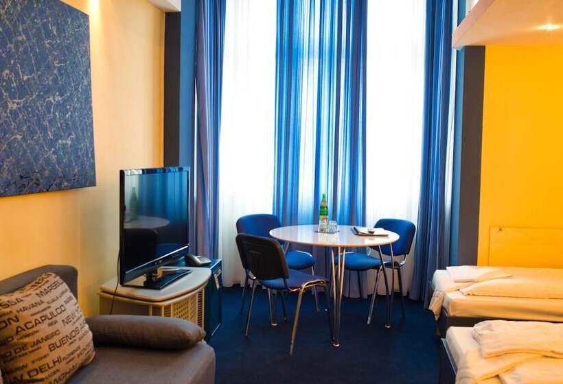 اتاق خانوادگی, Art Hotel Charlottenburger Hof Berlin