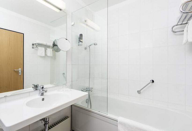 חדר סטנדרט, Arvena Kongress Hotel   Hotel In Der Wagnerstadt