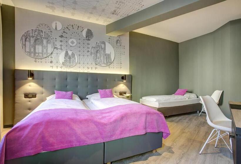 غرفة قياسية ثلاثية, Boutique 003 Köln Am Dom, Trademark Collection By Wyndham