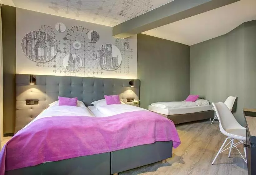 スタンダード４人部屋, Boutique 003 Köln Am Dom, Trademark Collection By Wyndham