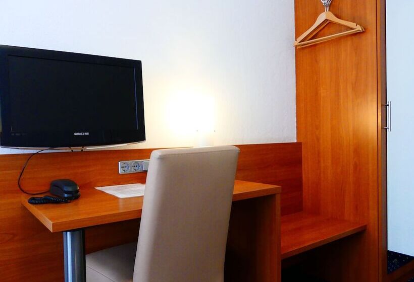 غرفة قياسية فردية, Callas  Am Dom