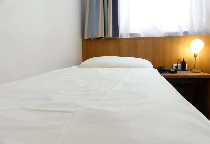 غرفة قياسية ثلاثية, Callas  Am Dom