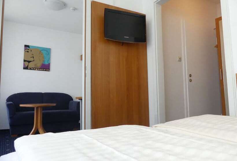 غرفة قياسية ثلاثية, Callas  Am Dom