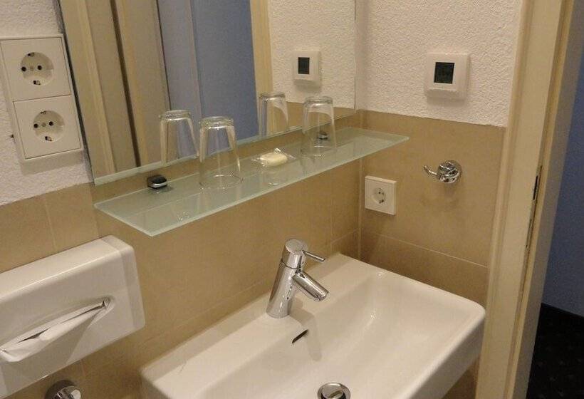 Quarto standart individual, Einhorn