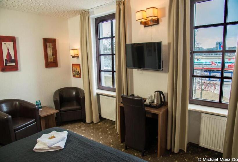 Номер Стандарт, Und Restaurant Lowenbrau Koln