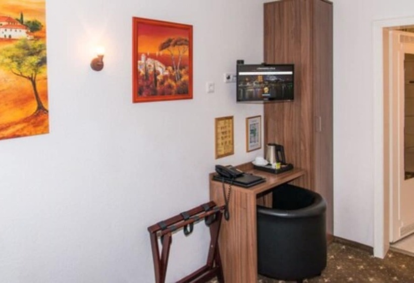 Номер Стандарт, Und Restaurant Lowenbrau Koln