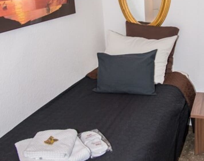 Семейный Номер, Und Restaurant Lowenbrau Koln