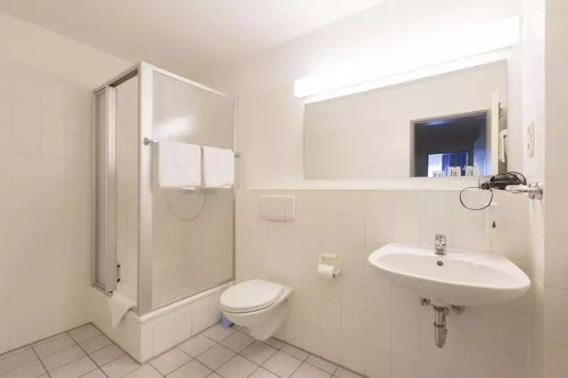 Standard Yhden Hengen Huone, Sportpark Hotel Isernhagen