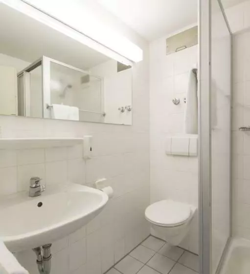 Standard-huone, Sportpark Hotel Isernhagen