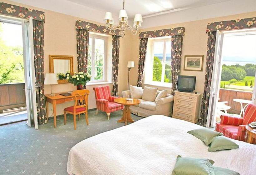 Номер Стандарт Вид на Озеро, Golfhotel Kaiserin Elisabeth