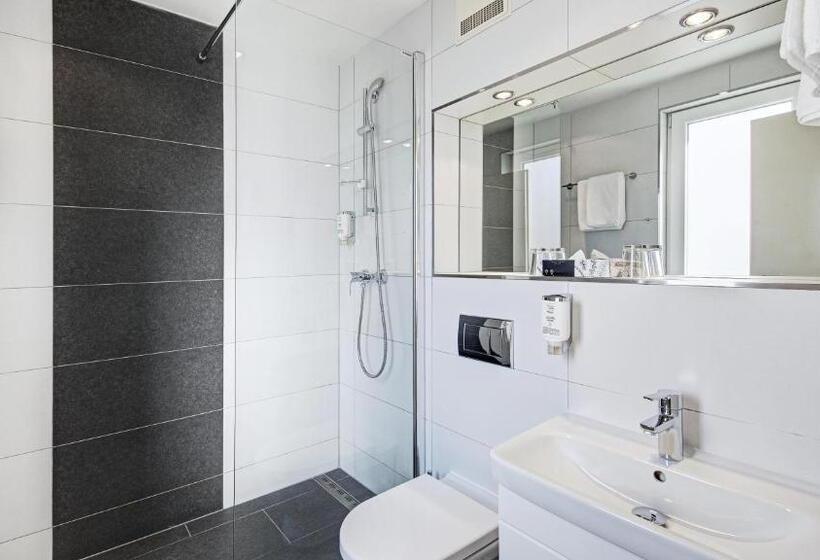 Quarto Triplo Comfort, Am Schelztor