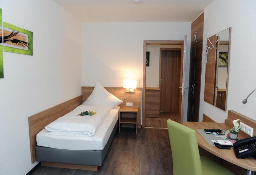 חדר סטנדרט יחיד, Lamm