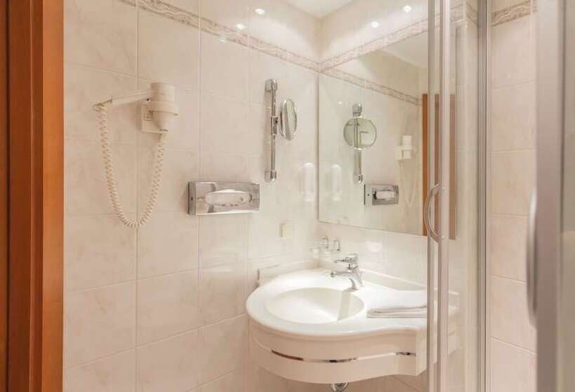 غرفة كومفورت, Markgraf Leipzig