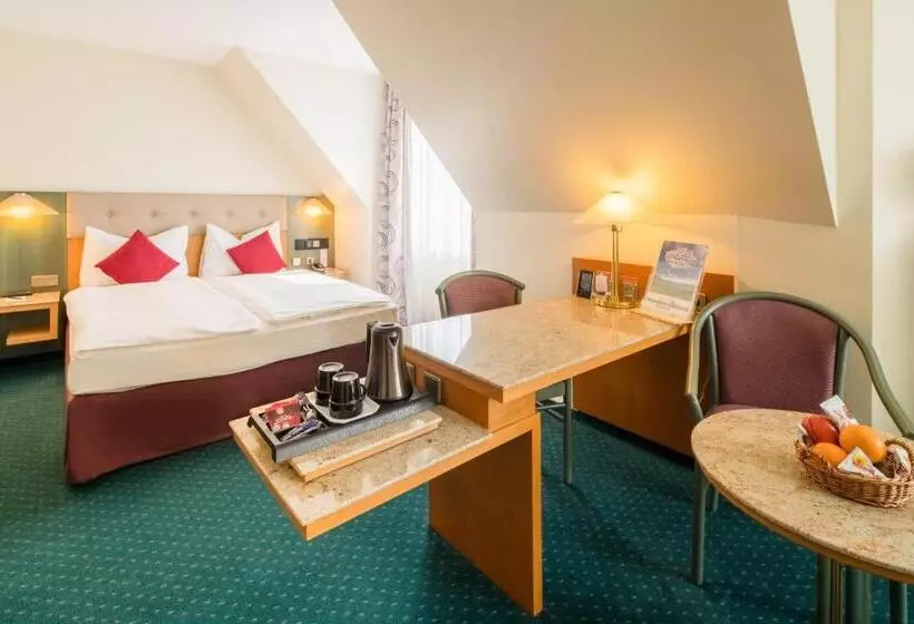 コンフォートトリプルルーム, Plaza Hotel Blankenburg Ditzingen, Sure Hotel Collection