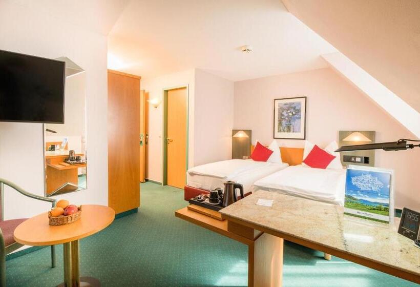 컴포트 트리플 룸, Plaza Hotel Blankenburg Ditzingen, Sure Hotel Collection