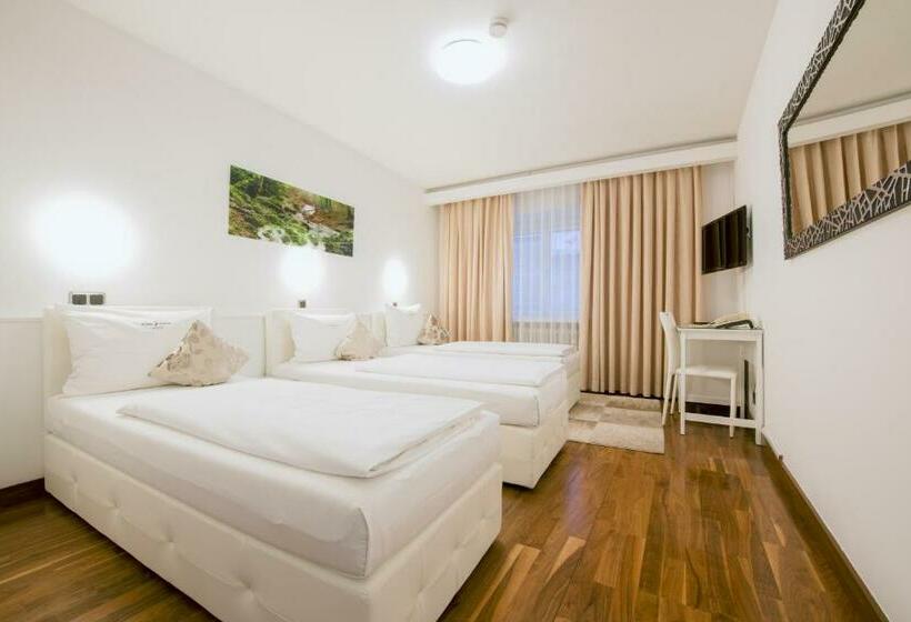 Номер Стандарт Трехместный, Rivoli Charme