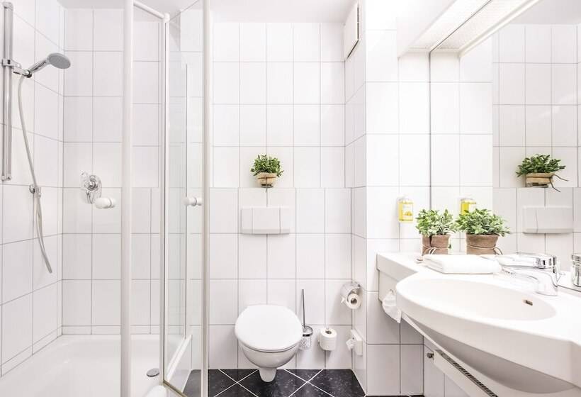 컴포트 룸, Sunderland