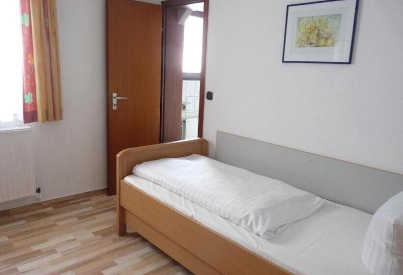 スタンダードシングルルーム, Zur Krone