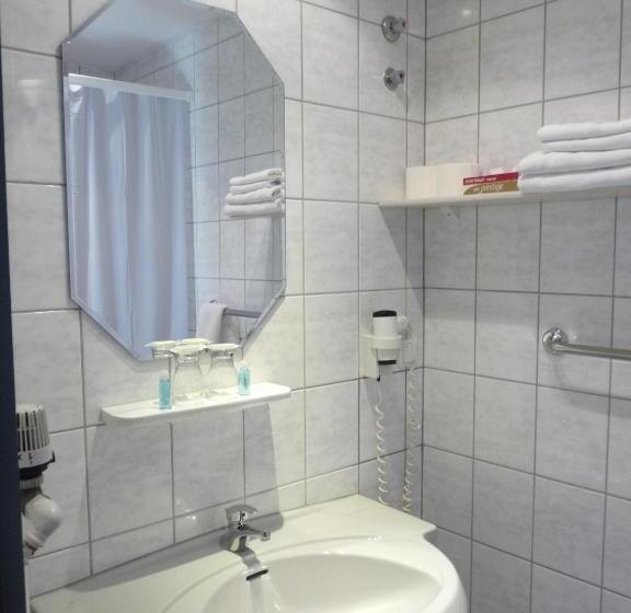 スタンダードルーム, Zur Krone