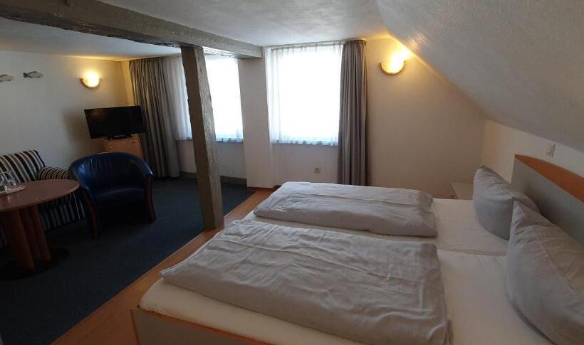 スイート, Zur Krone