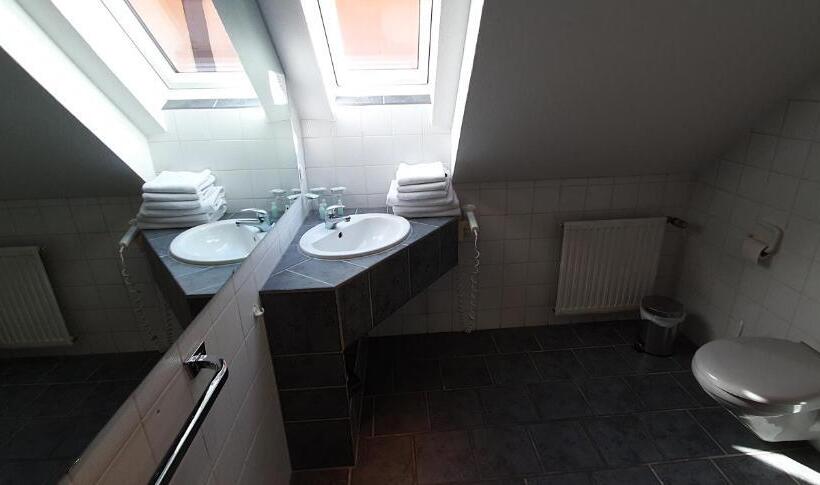 スイート, Zur Krone