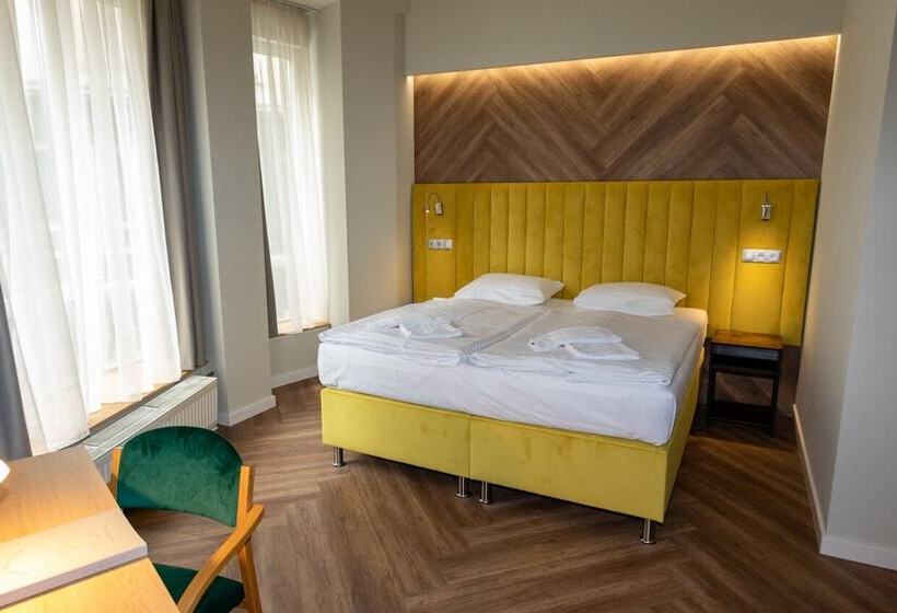 Номер Стандарт, Pilvax Hotel Budapest
