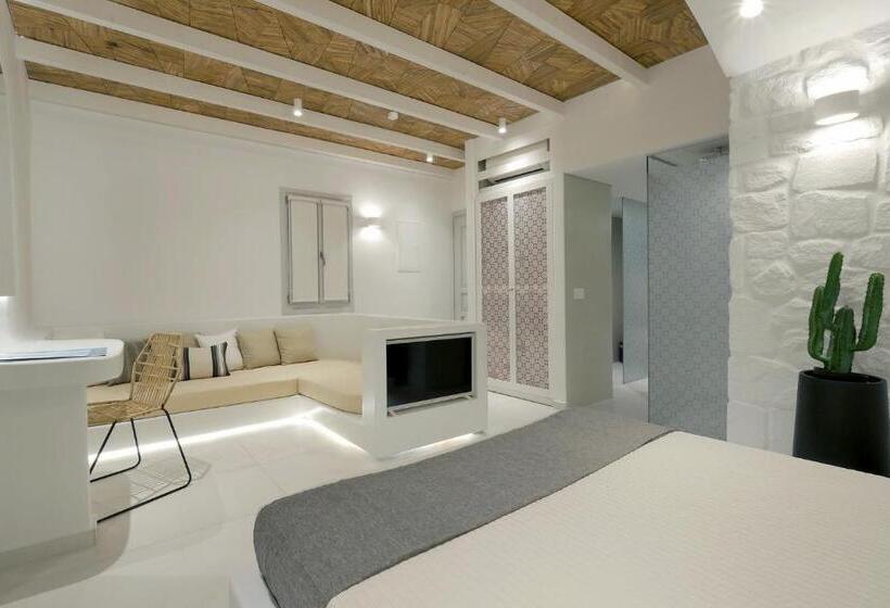 高级园景房, Andronikos