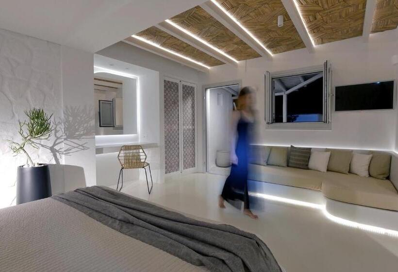 高级园景房, Andronikos