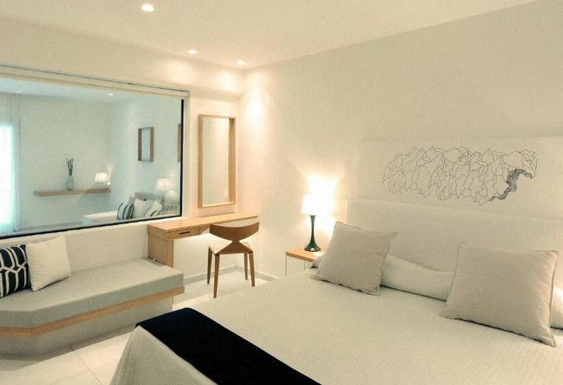 套房带园景, Andronikos