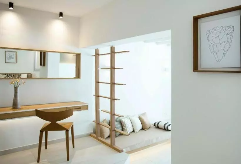 庭の見えるジュニアスイート, Andronikos Mykonos