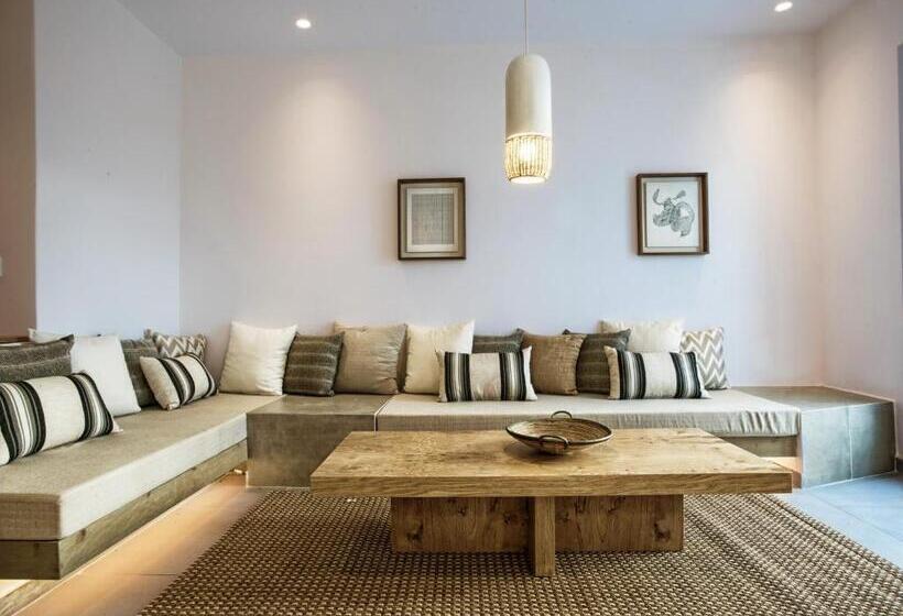 小型套房带海景, Andronikos