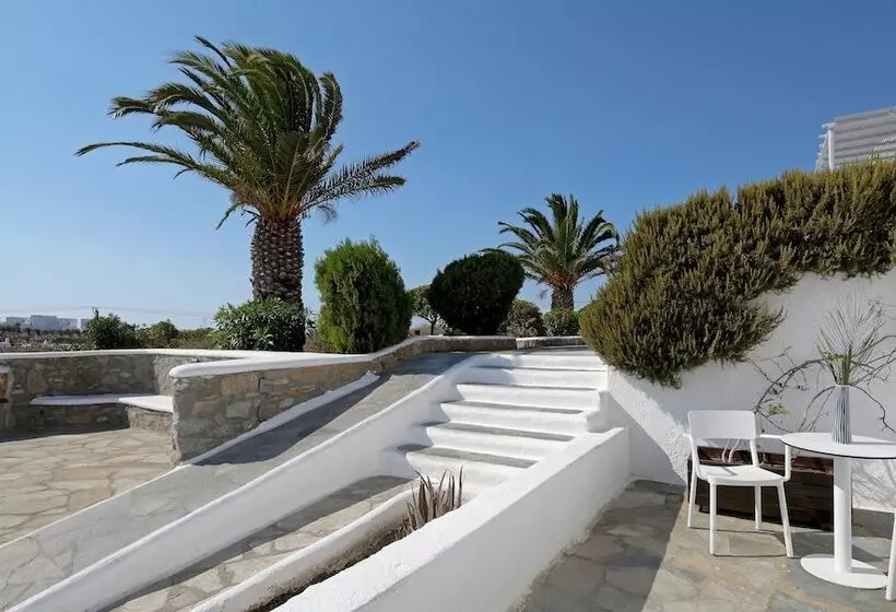 庭の見えるジュニアスイート, Andronikos Mykonos
