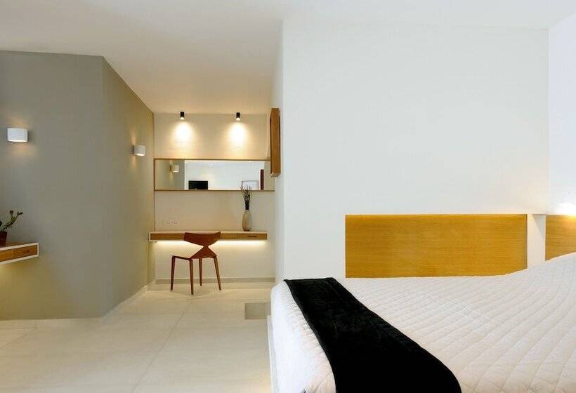 带园景的小型套房, Andronikos