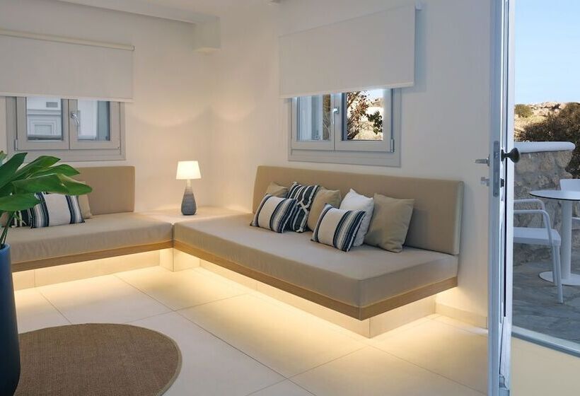 带园景的小型套房, Andronikos