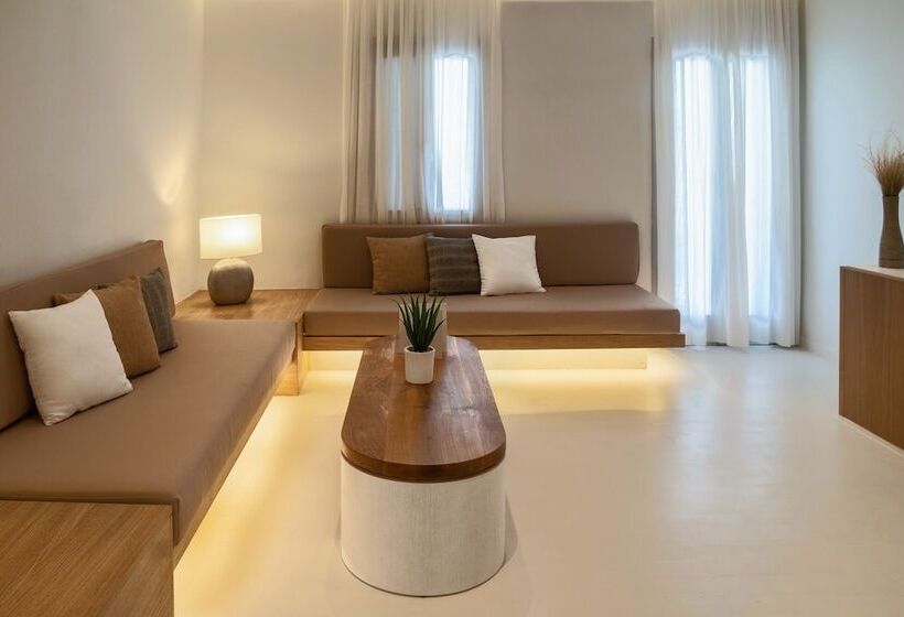 带按摩浴缸和海景的套房, Andronikos