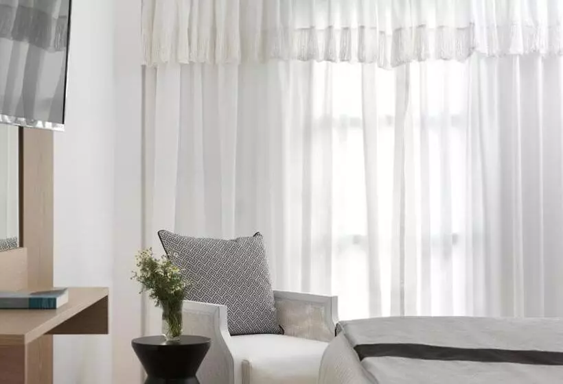 اتاق استاندارد با بالکن, Aressana Spa Hotel & Suites ,Small Luxury Hotels of The World