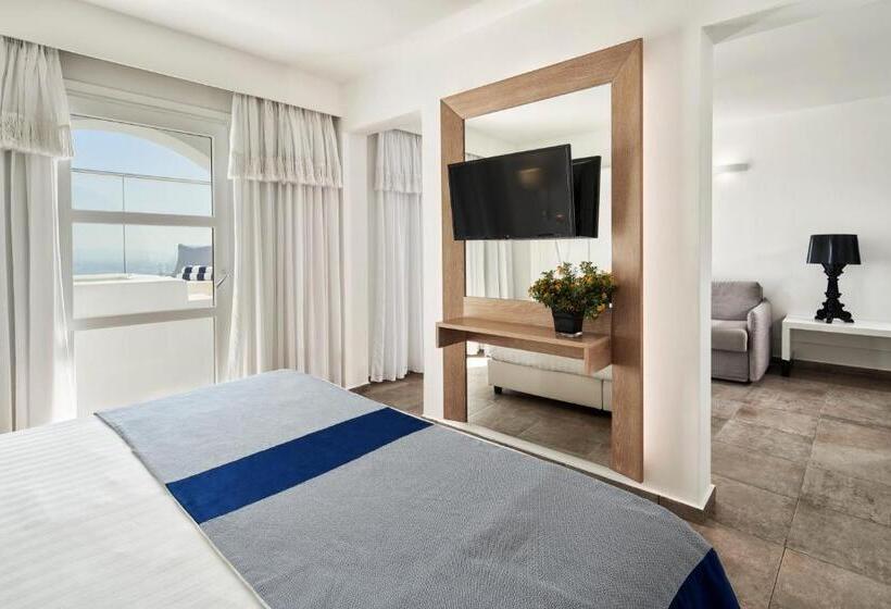 带按摩浴缸和海景的套房, Aressana Spa Hotel & Suites   Small Luxury Hotels Of The World