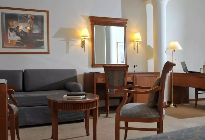 ハイドロマッサージバス付きジュニアスイート, Athens Atrium Hotel & Jacuzzi Suites