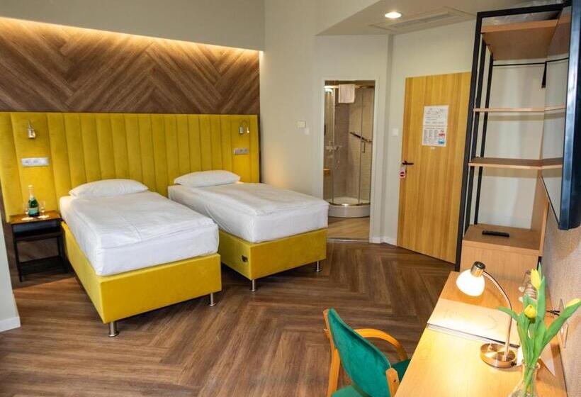 Номер Стандарт, Pilvax Hotel Budapest
