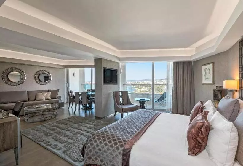 سوییت, Divani Apollon Palace & Thalasso