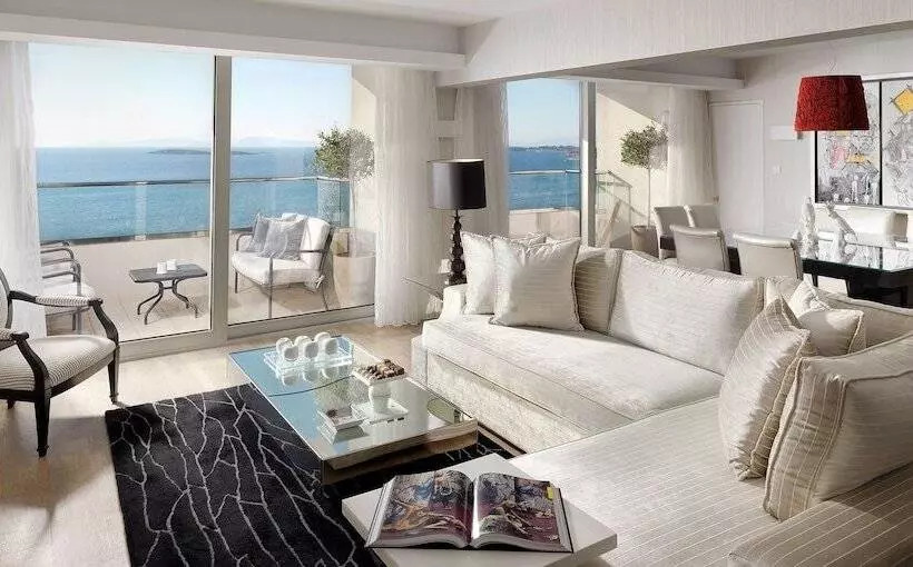 سوئیت پرزیدنت, Divani Apollon Palace & Thalasso