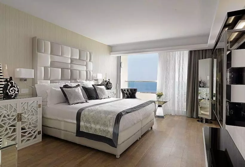 سوئیت پرزیدنت, Divani Apollon Palace & Thalasso
