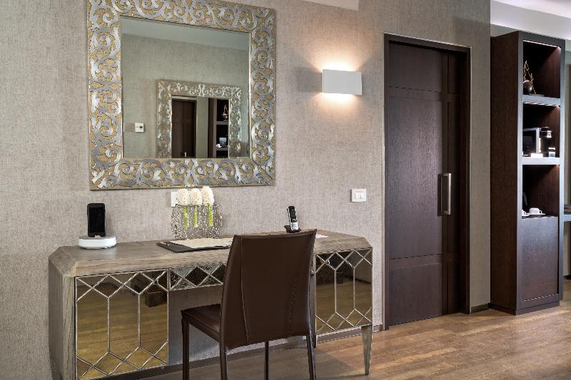 Люкс Повышенной Комфортности, Divani Apollon Palace & Thalasso