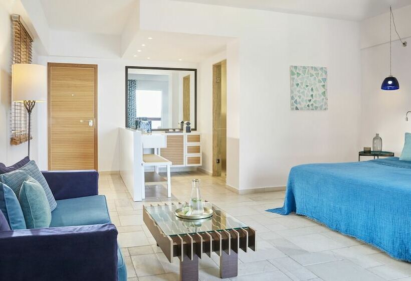 オーシャンビュージュニアスイート, Eagles Palace