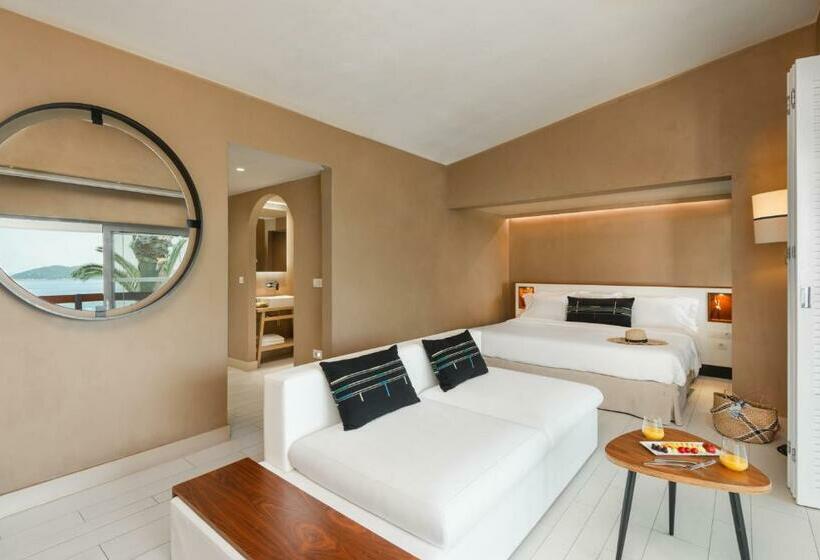 Bungalow Standard, Eagles Palace