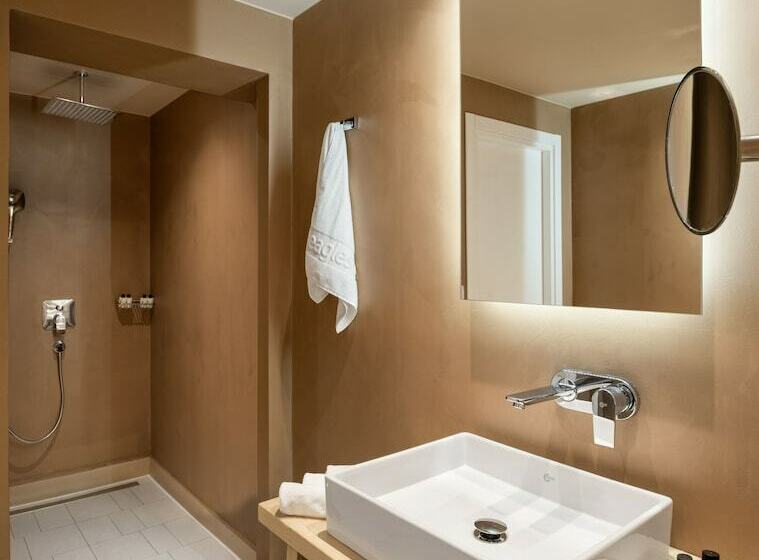 オーシャンビューのスタンダードバンガロー, Eagles Palace